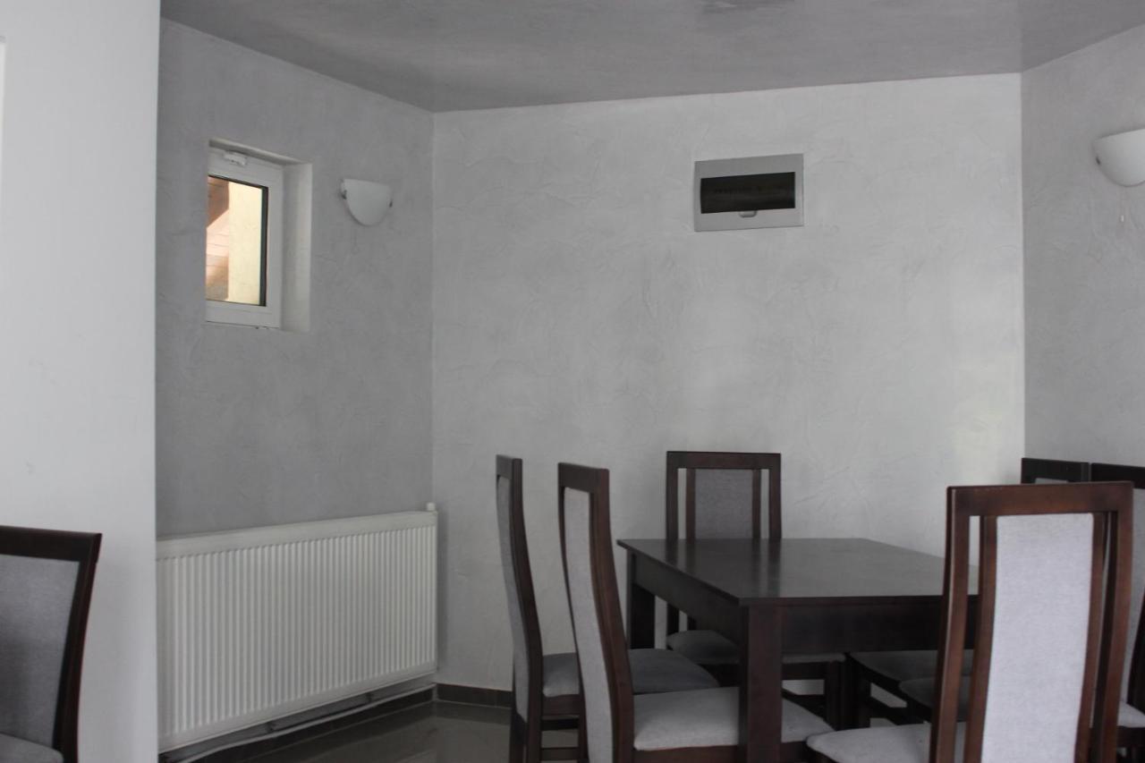 ספרבה בניה Hotel Radi מראה חיצוני תמונה