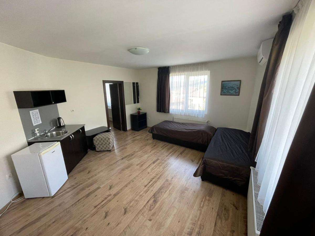 ספרבה בניה Hotel Radi מראה חיצוני תמונה